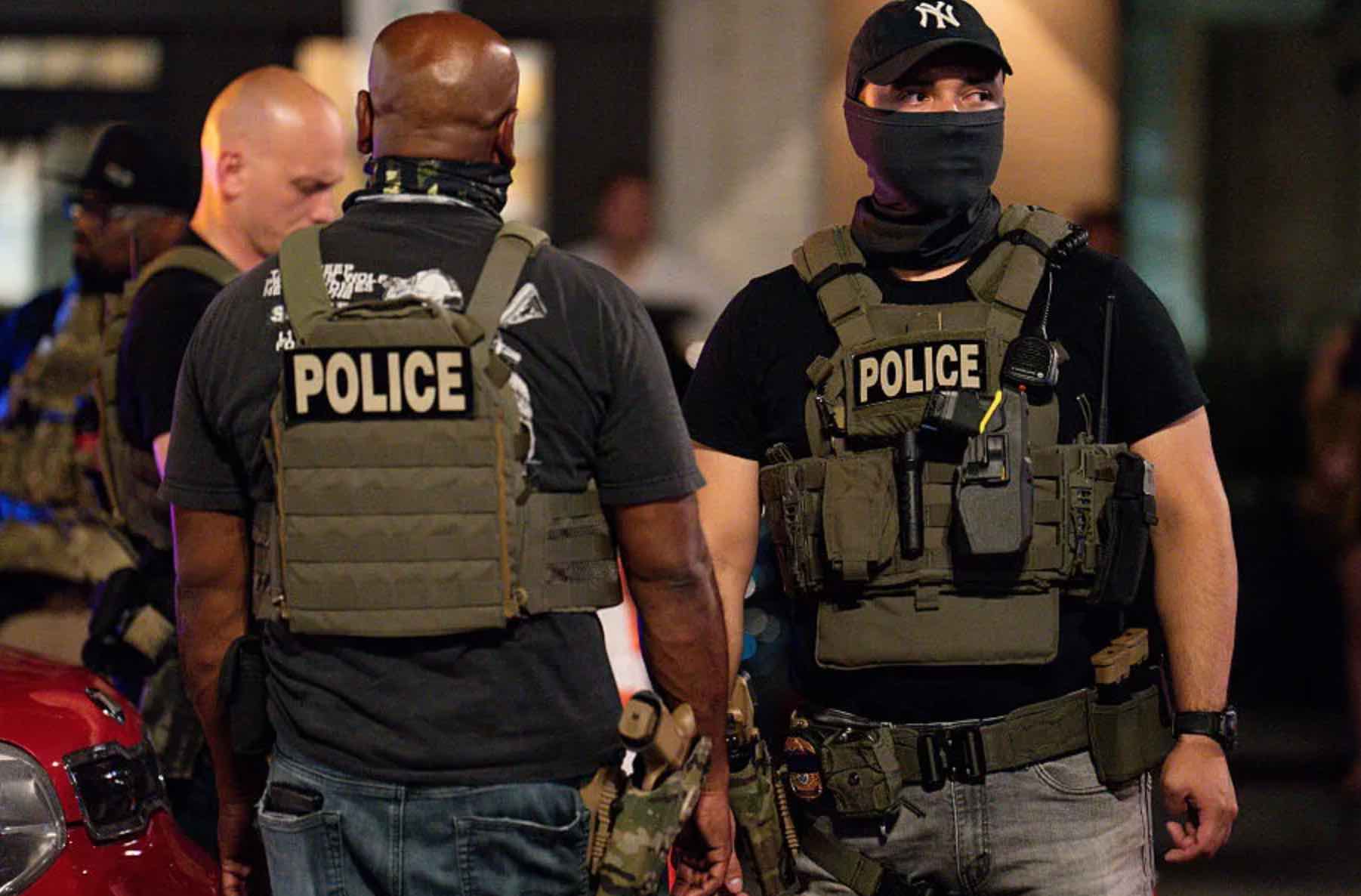 Activistas documentan arrestos injustificados en DC