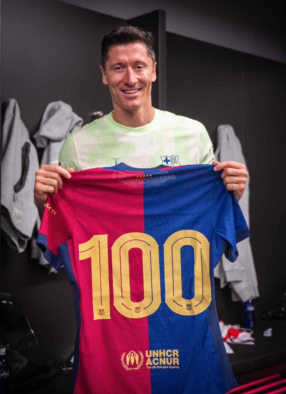 Barcelona decides matches with precision from afar