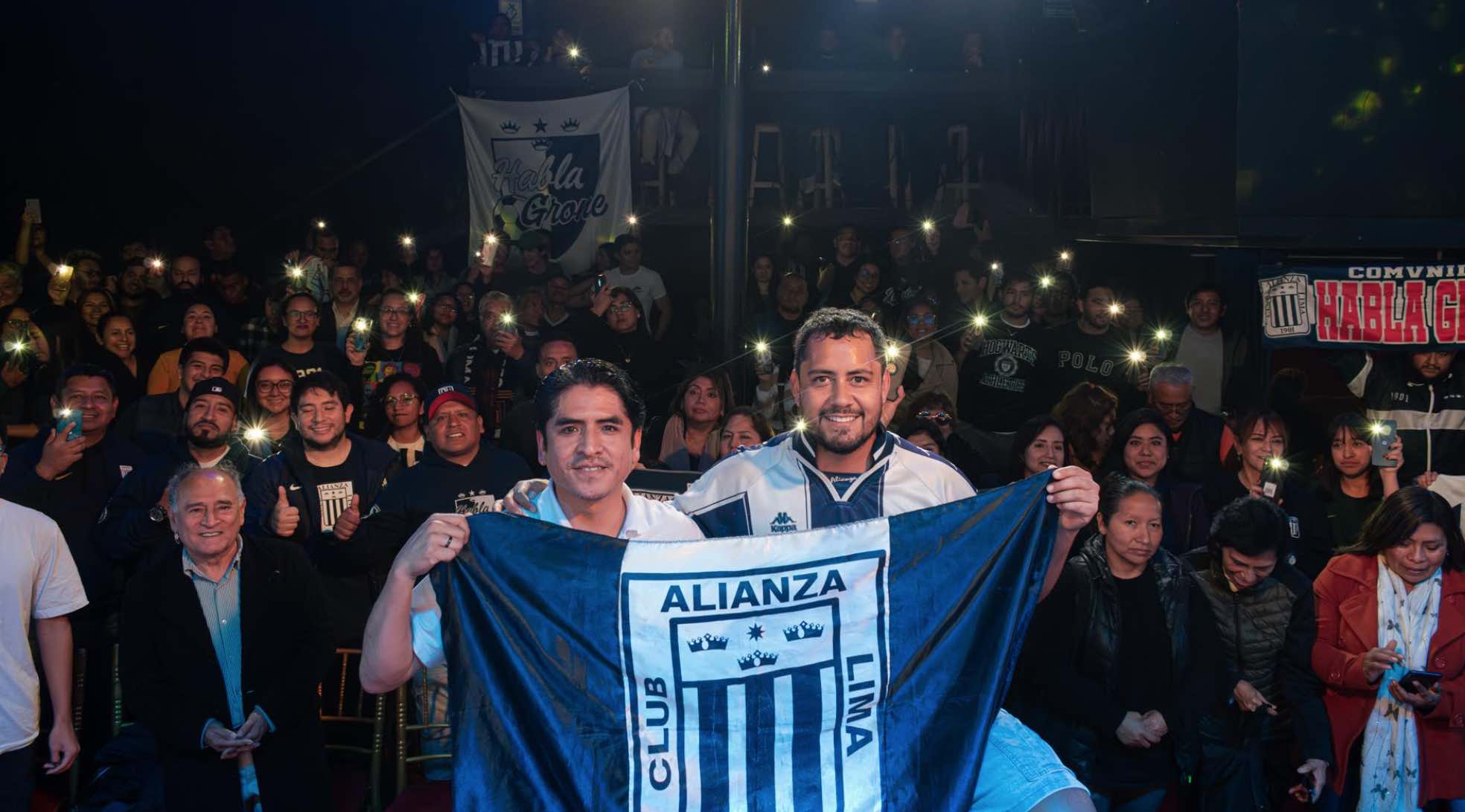Obra Terapia Blanquiazul celebra al hincha verdadero
