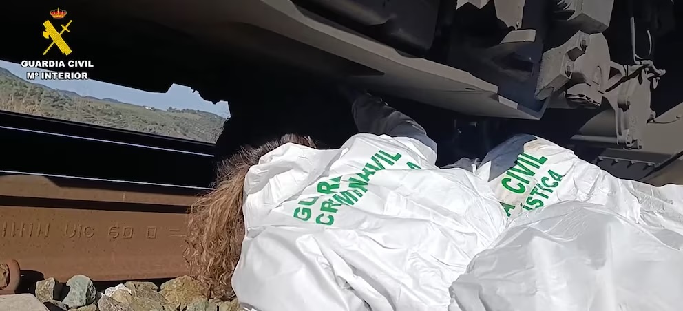 Via Madrid Sevilla bajo analisis tras colision de trenes