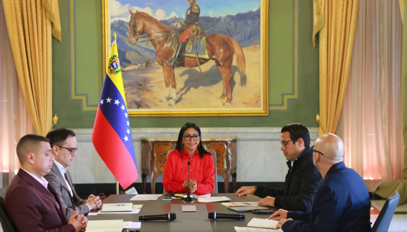 La red politica y empresarial que impulsa a Delcy Rodriguez